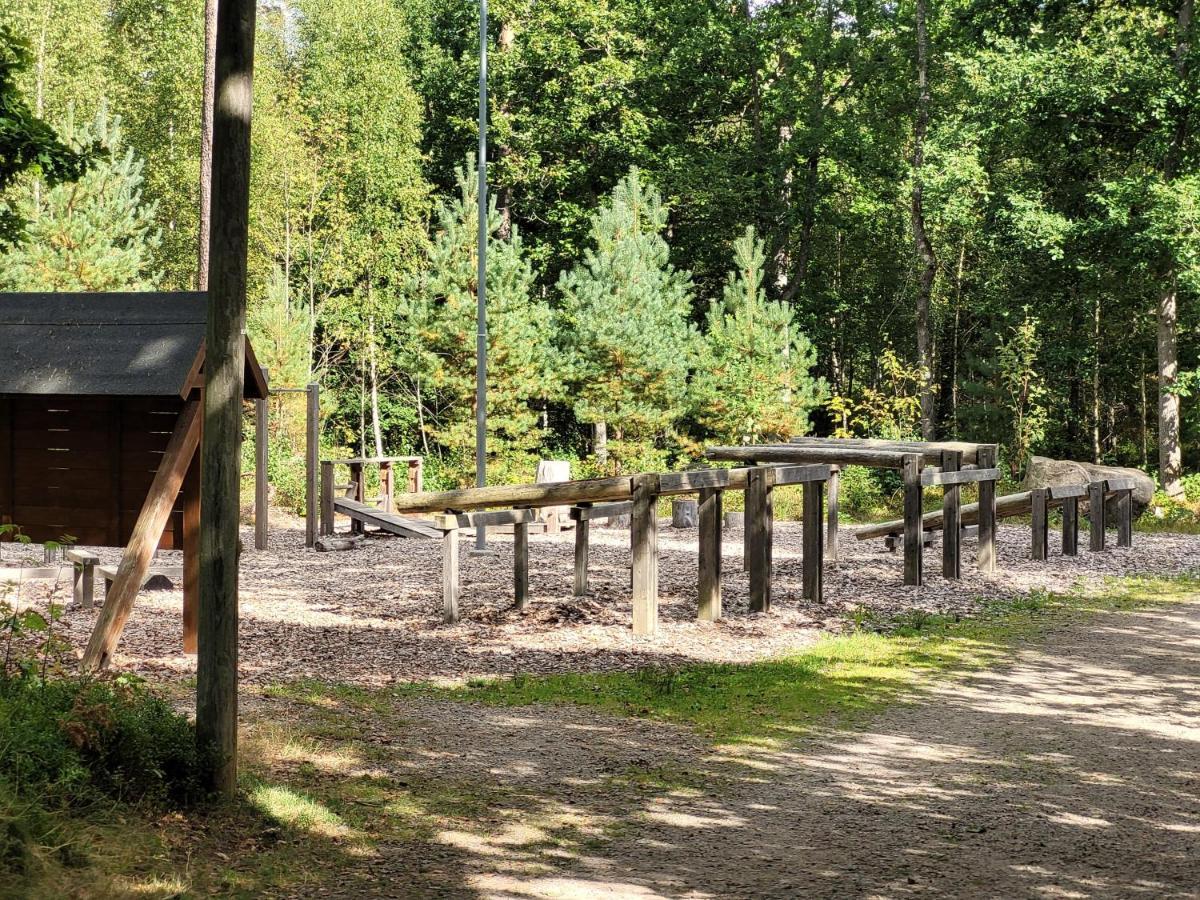山林小屋 Bergakungen Stugby Osby (Skane)